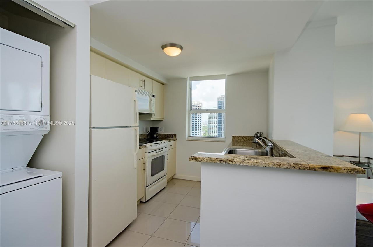 Real estate property located at 2889 Mcfarlane Rd #1601, Miami-dade, Mutiny Park Condo, Coconut Grove, FL