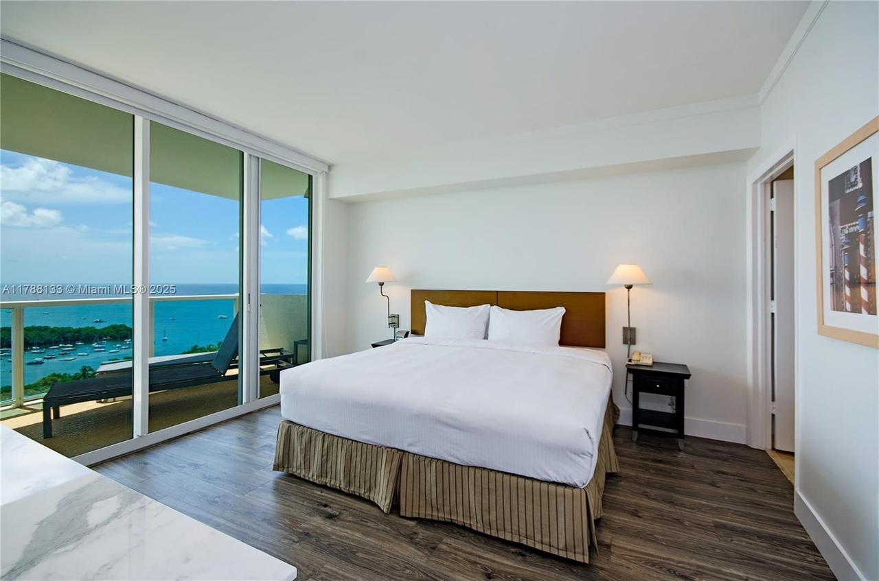 Real estate property located at 2889 Mcfarlane Rd #1601, Miami-dade, Mutiny Park Condo, Coconut Grove, FL