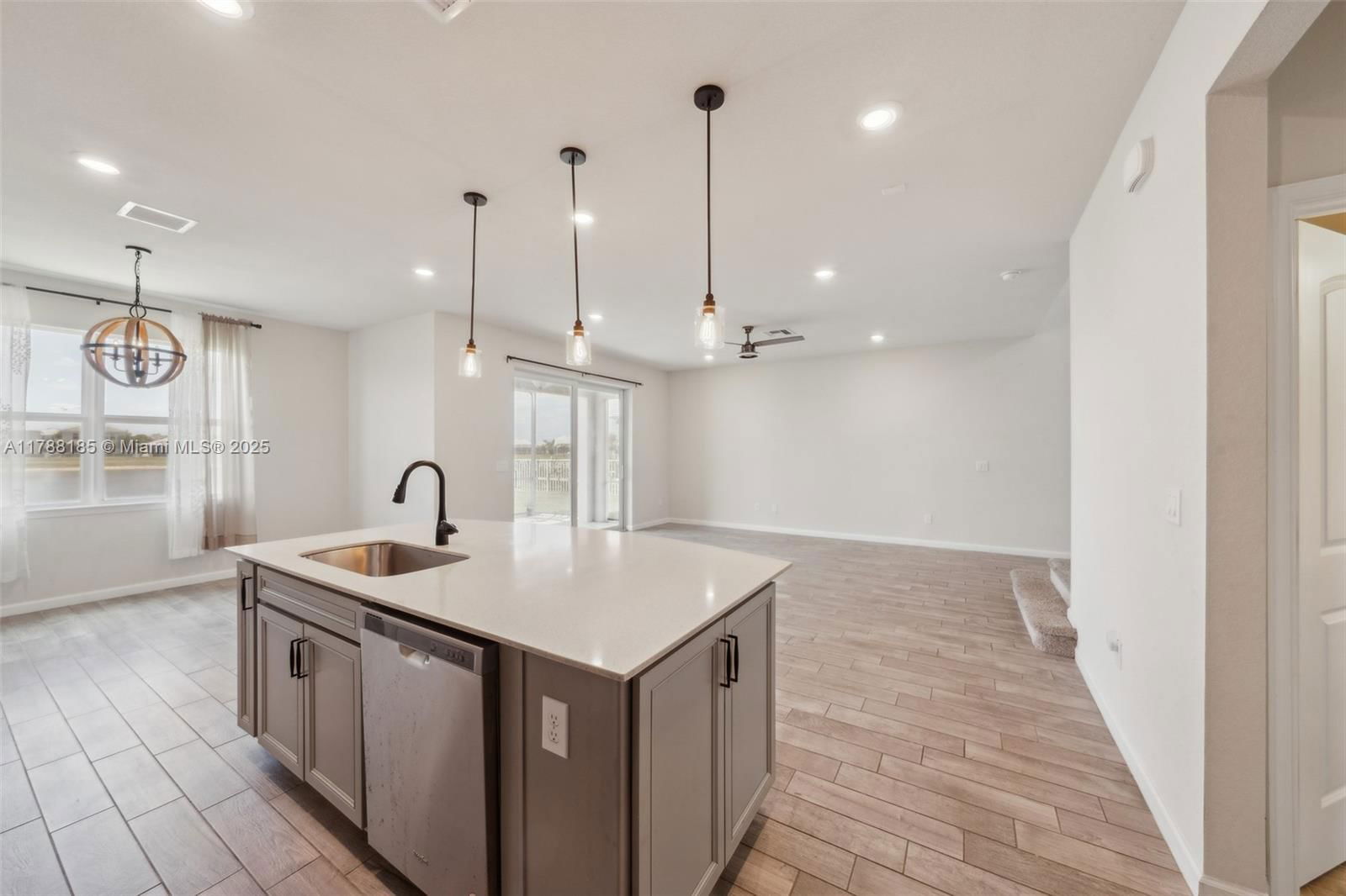 Real estate property located at 10484 Captiva Dr, St Lucie, Pulte At Tradition Phase, Port St. Lucie, FL