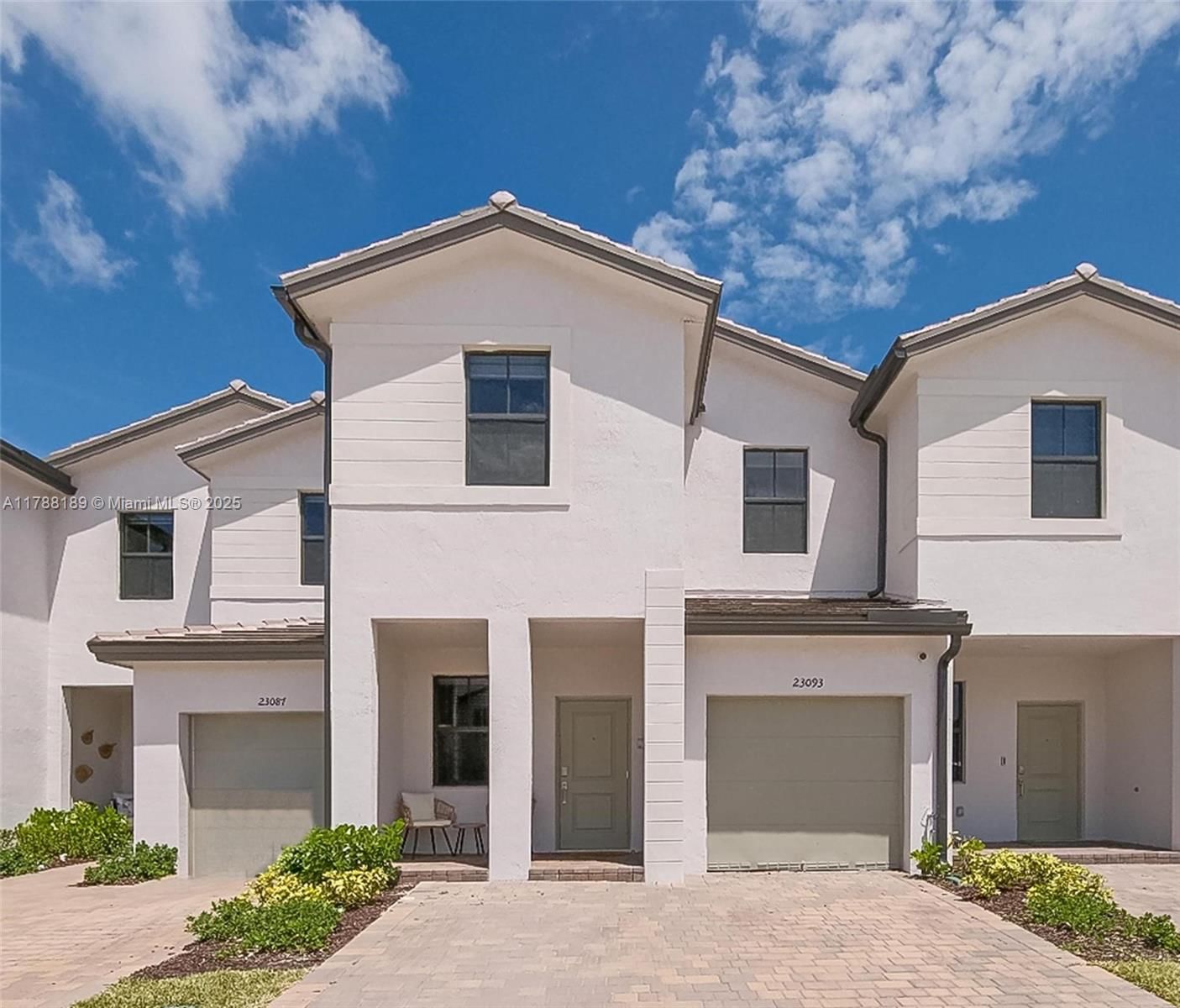 Real estate property located at 23093 128th Pl, Miami-dade, N/a, Miami, FL