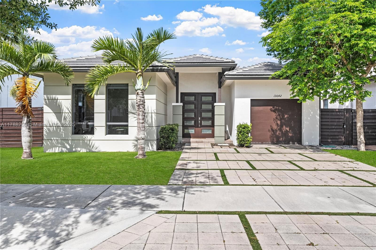 Real estate property located at 13642 160th Ct, Miami-dade, Crestview West, Miami, FL