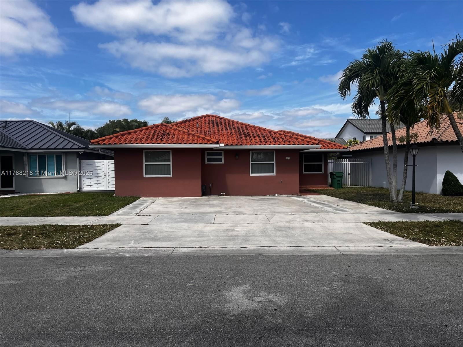Real estate property located at 880 133rd Ave, Miami-dade, Leomar Homes, Miami, FL
