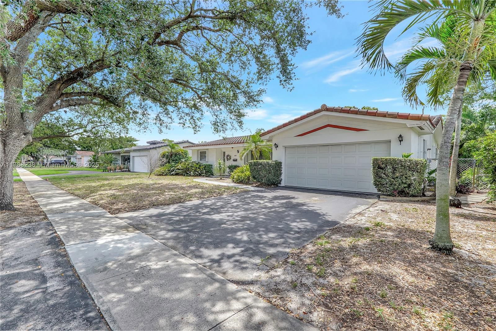 Real estate property located at 5220 Monroe St, Broward, Hollywood Hills, Hollywood, FL