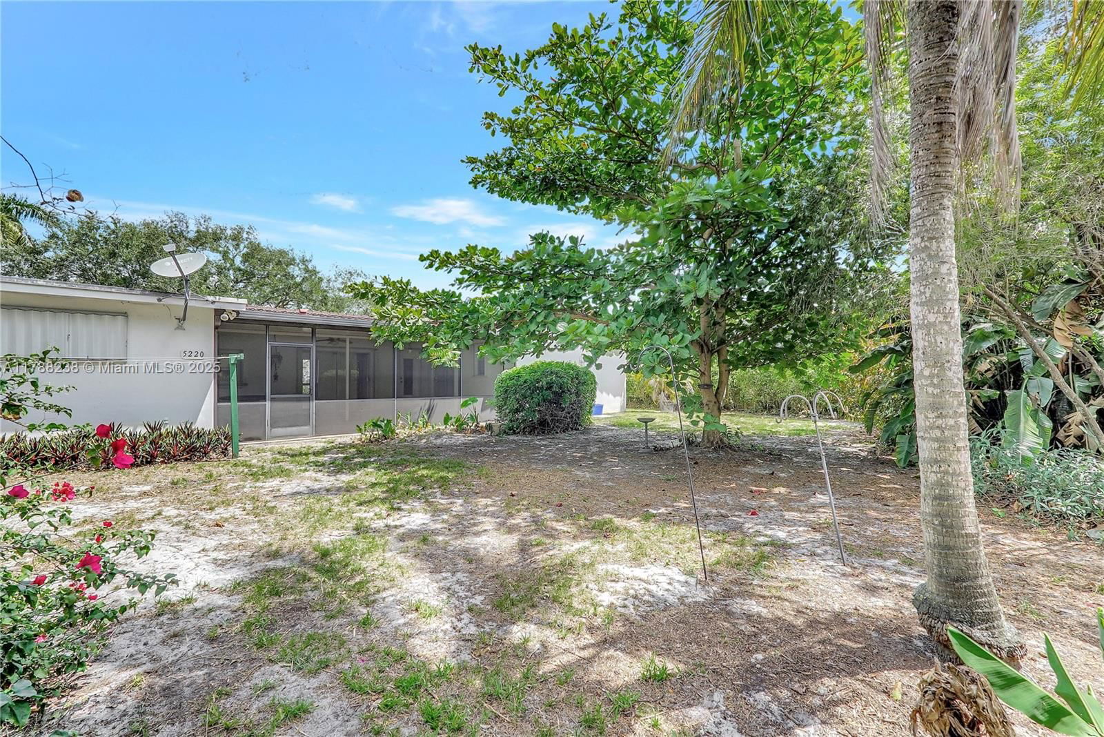 Real estate property located at 5220 Monroe St, Broward, Hollywood Hills, Hollywood, FL