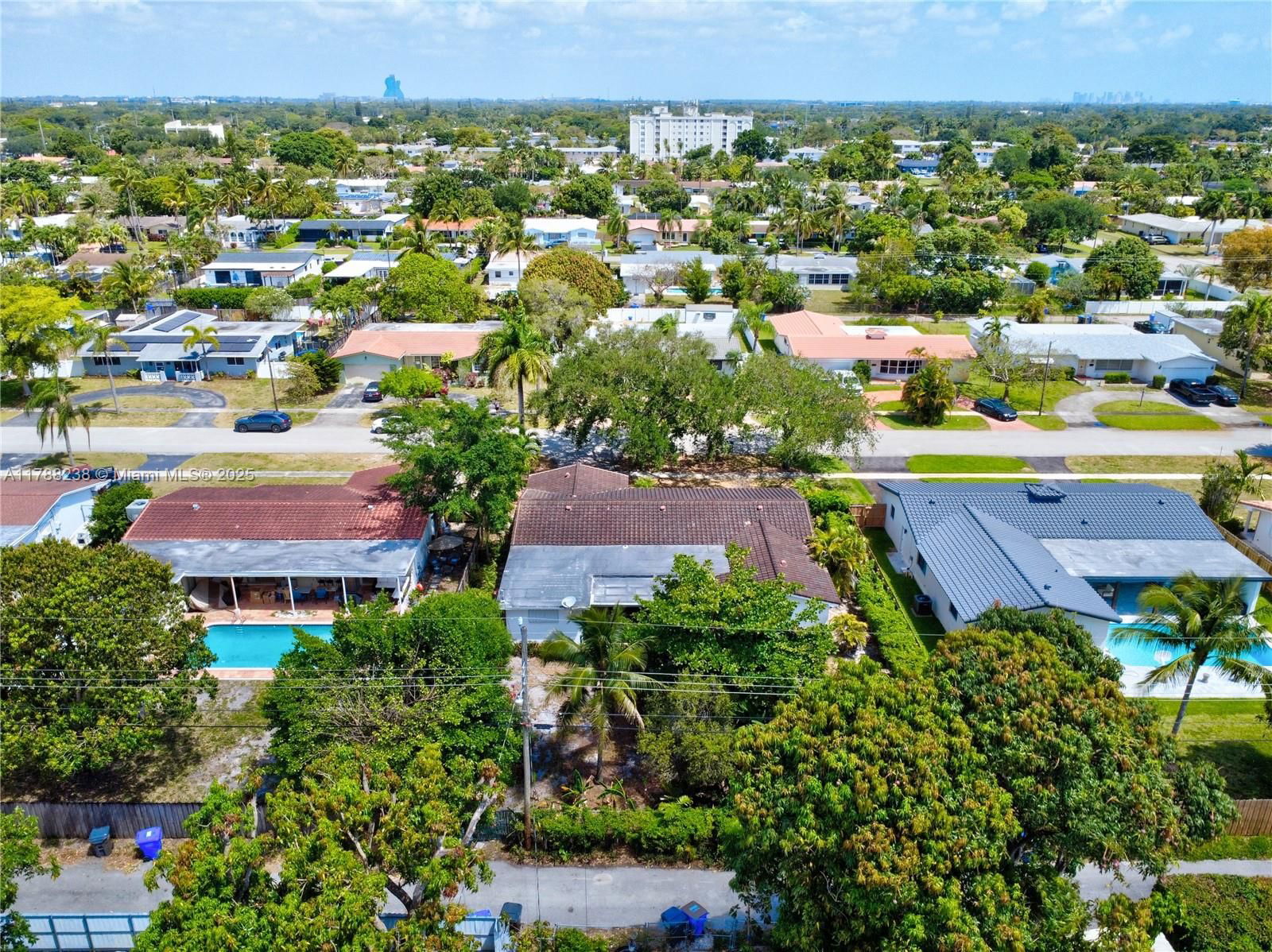 Real estate property located at 5220 Monroe St, Broward, Hollywood Hills, Hollywood, FL
