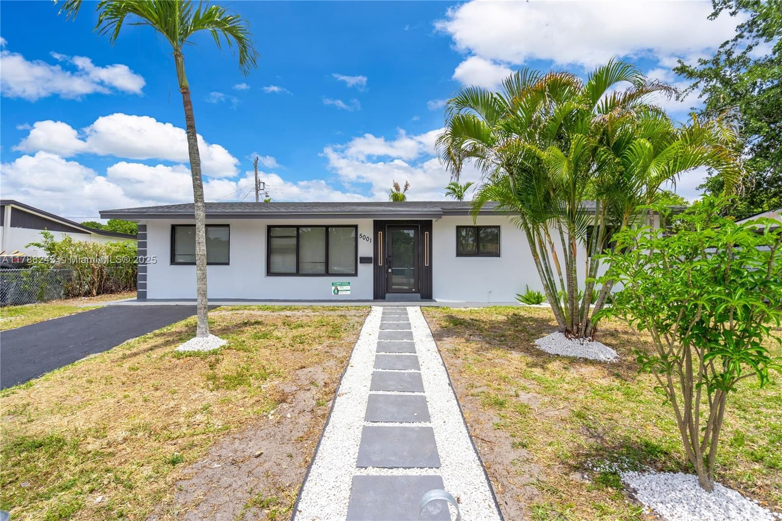 Real estate property located at 5001 178th Ter, Miami-dade, Carol City 3rd Addn, Miami Gardens, FL