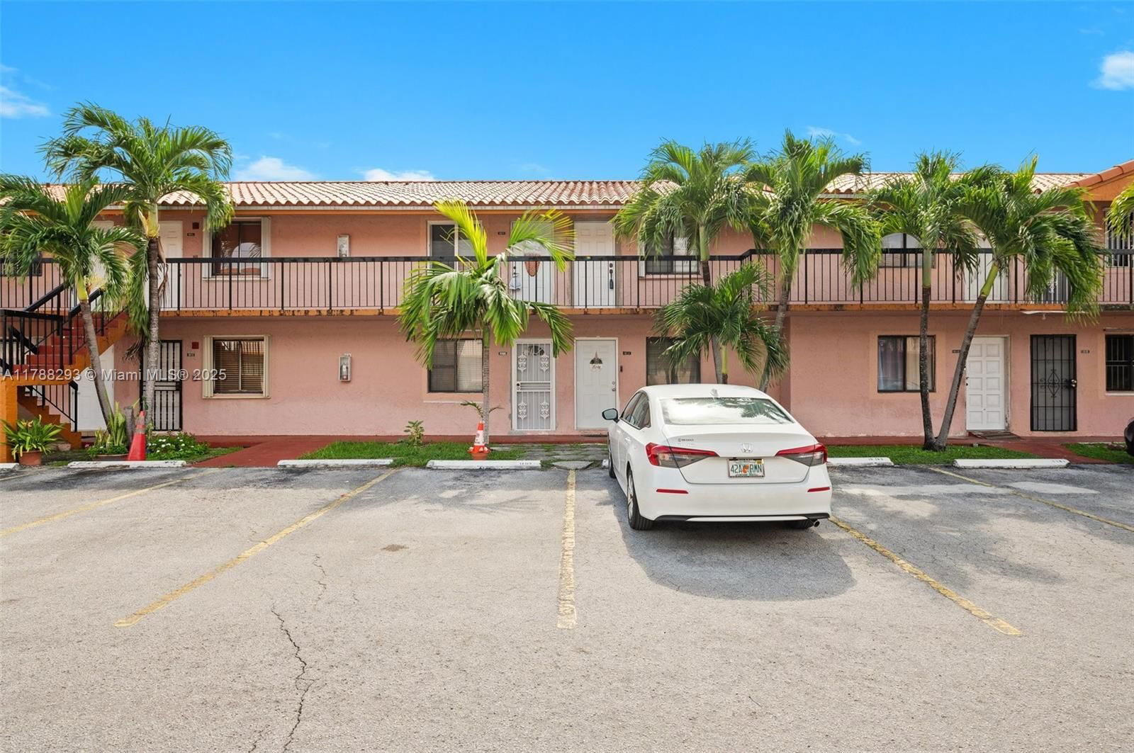 Real estate property located at 2170 60th St #16202, Miami-dade, Hialeah Club Villas Condo, Hialeah, FL