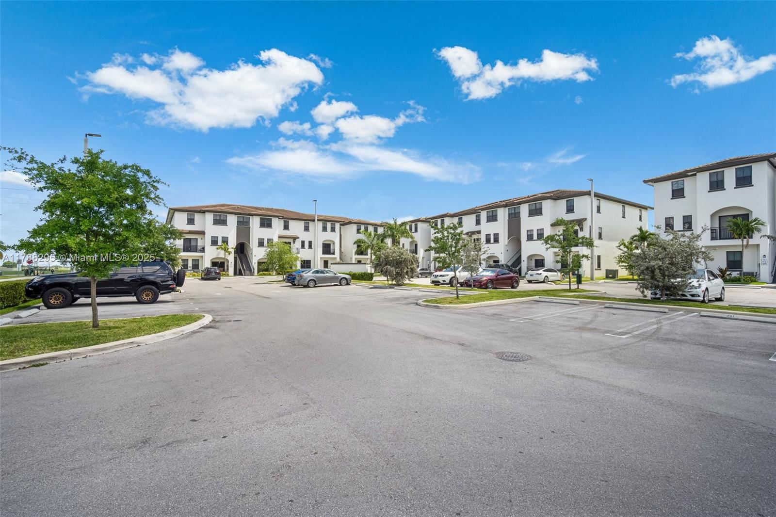 Real estate property located at 15500 136th St #104, Miami-dade, Century Park South, Miami, FL