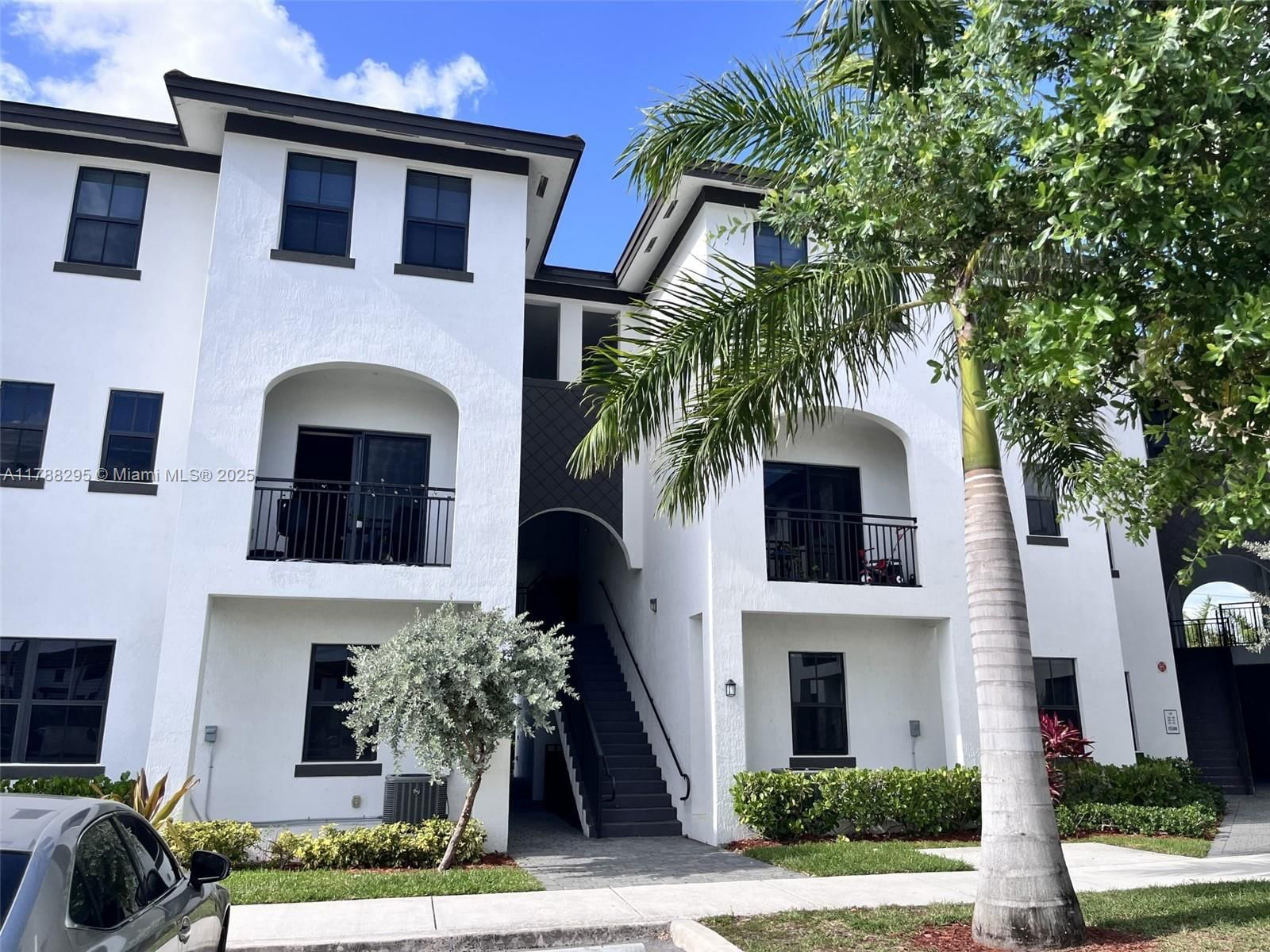 Real estate property located at 15500 136th St #104, Miami-dade, Century Park South, Miami, FL