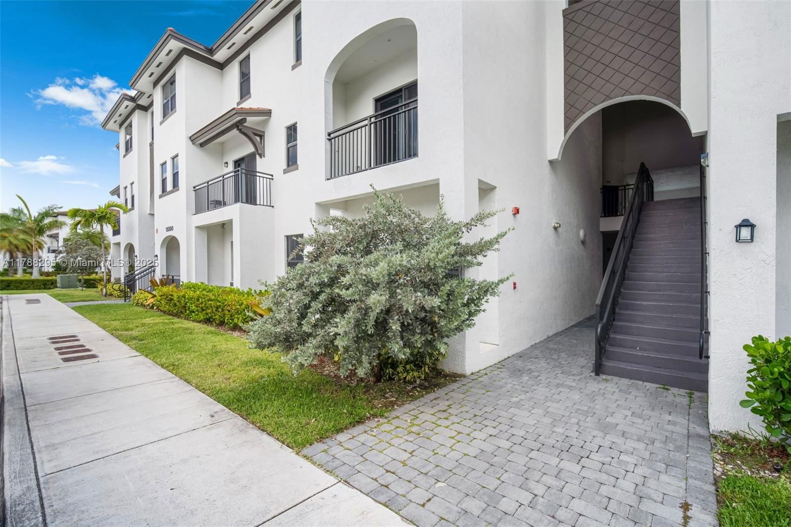 Real estate property located at 15500 136th St #104, Miami-dade, Century Park South, Miami, FL