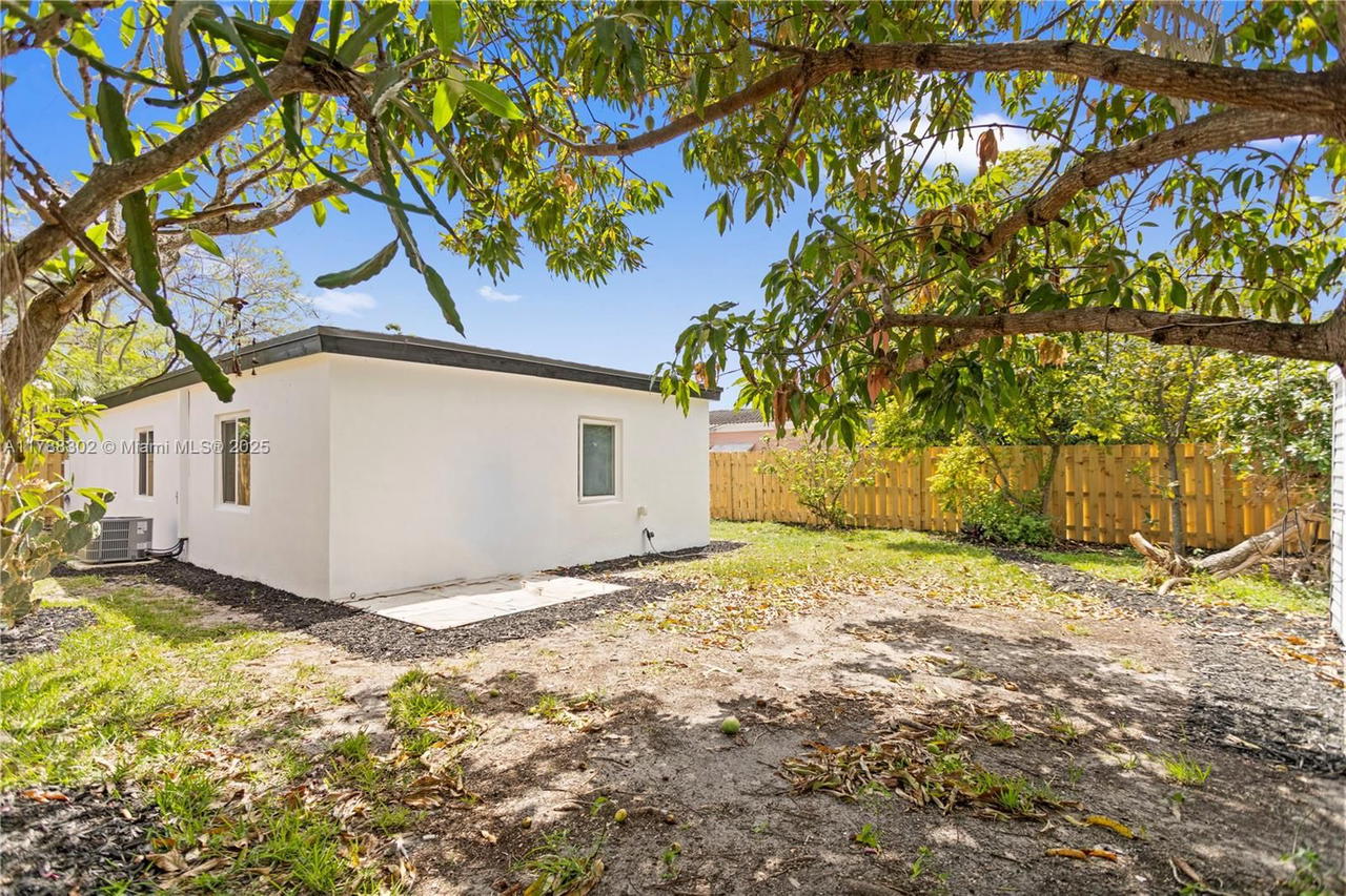 Real estate property located at 1345 182nd St, Miami-dade, Fulford By The Sea Rev Pl, North Miami Beach, FL