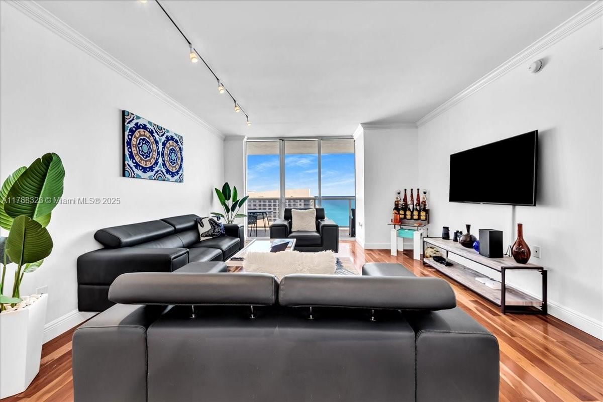 Real estate property located at 1830 Ocean Dr LPH4910, Broward, Beach Club Two Condo, Hallandale Beach, FL