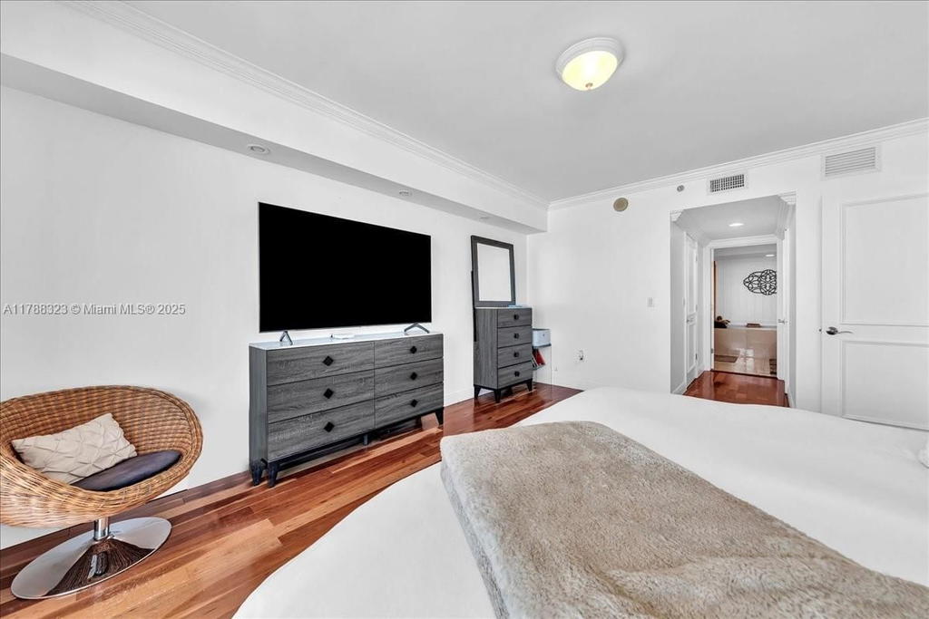 Real estate property located at 1830 Ocean Dr LPH4910, Broward, Beach Club Two Condo, Hallandale Beach, FL