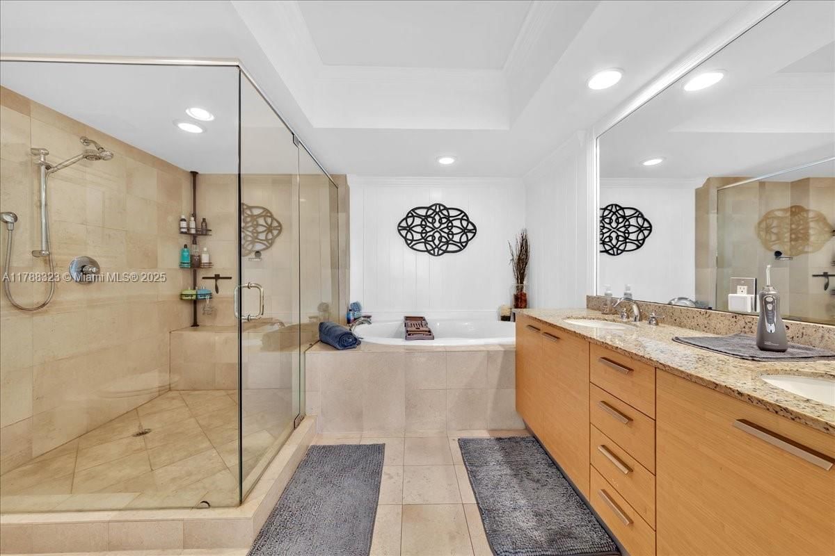 Real estate property located at 1830 Ocean Dr LPH4910, Broward, Beach Club Two Condo, Hallandale Beach, FL