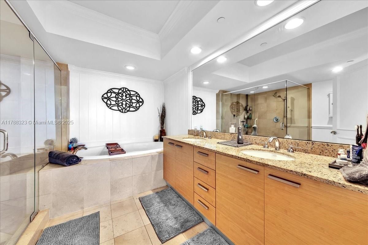 Real estate property located at 1830 Ocean Dr LPH4910, Broward, Beach Club Two Condo, Hallandale Beach, FL
