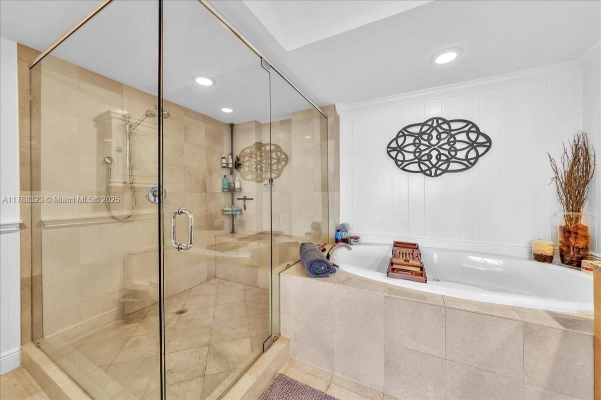 Real estate property located at 1830 Ocean Dr LPH4910, Broward, Beach Club Two Condo, Hallandale Beach, FL