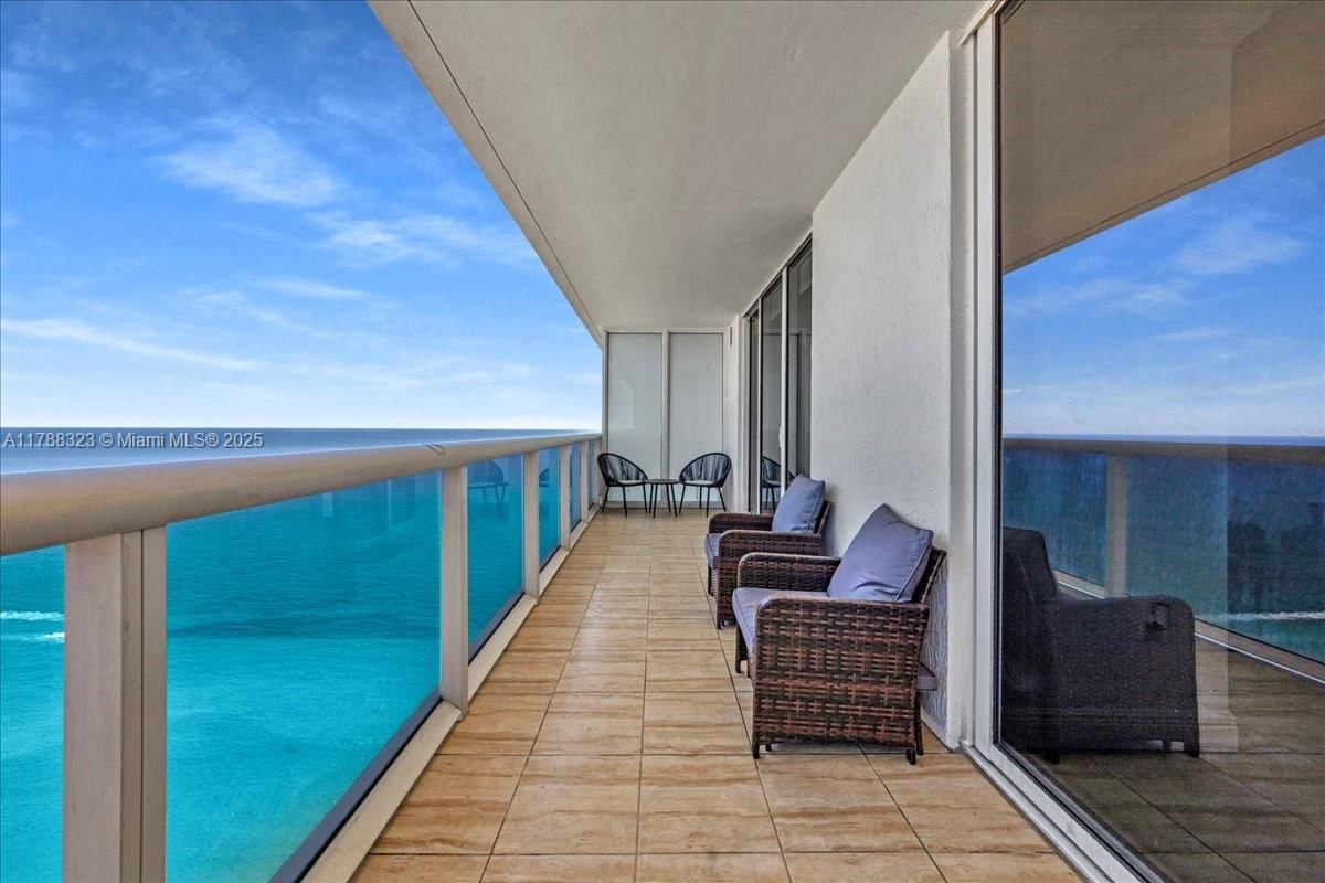 Real estate property located at 1830 Ocean Dr LPH4910, Broward, Beach Club Two Condo, Hallandale Beach, FL