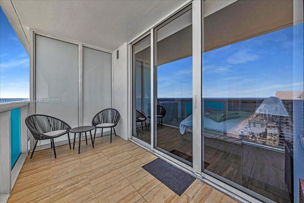 Real estate property located at 1830 Ocean Dr LPH4910, Broward, Beach Club Two Condo, Hallandale Beach, FL