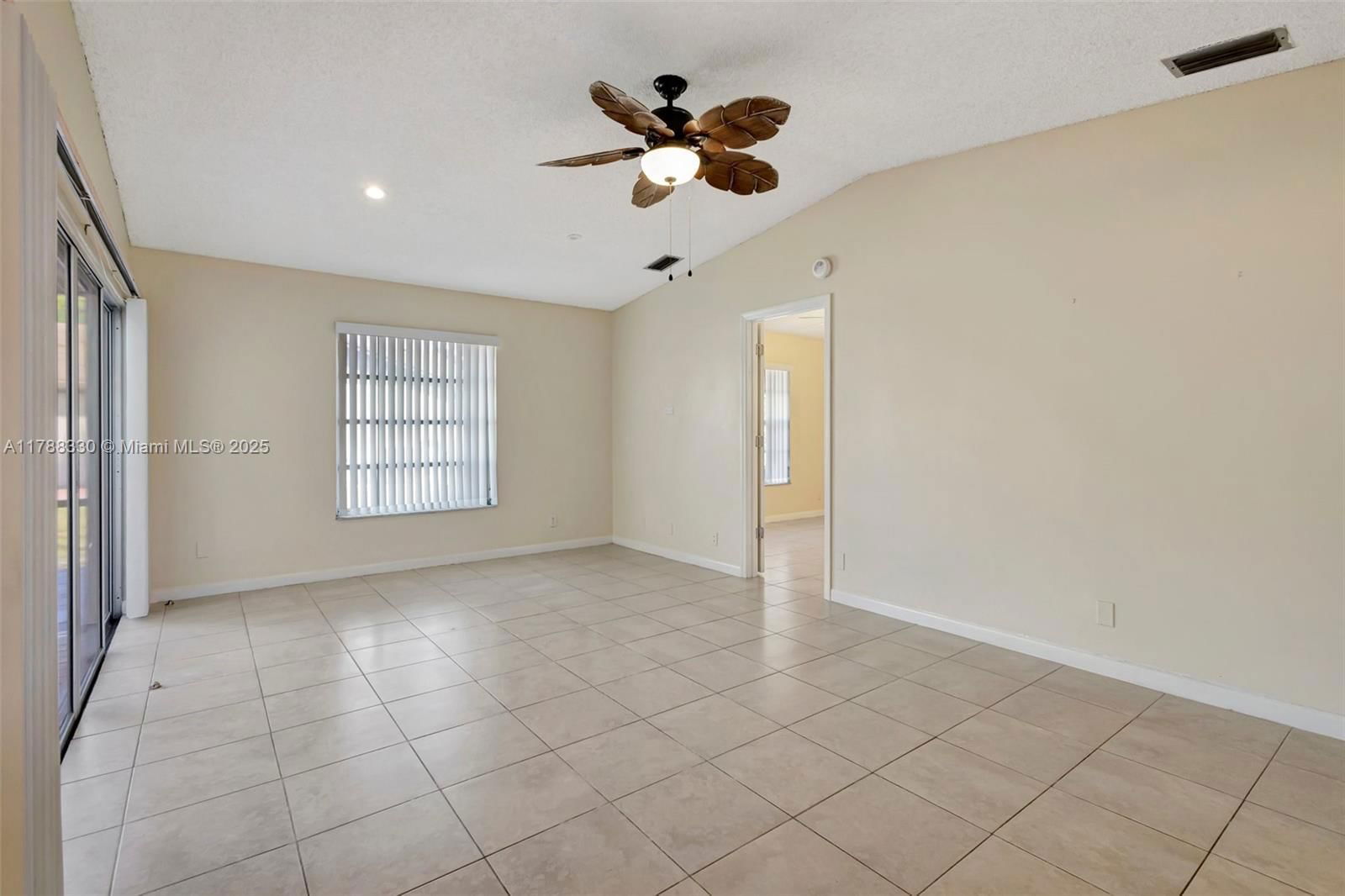 Real estate property located at 5057 Forsythia St, Palm Beach, Kings Point 13, Delray Beach, FL