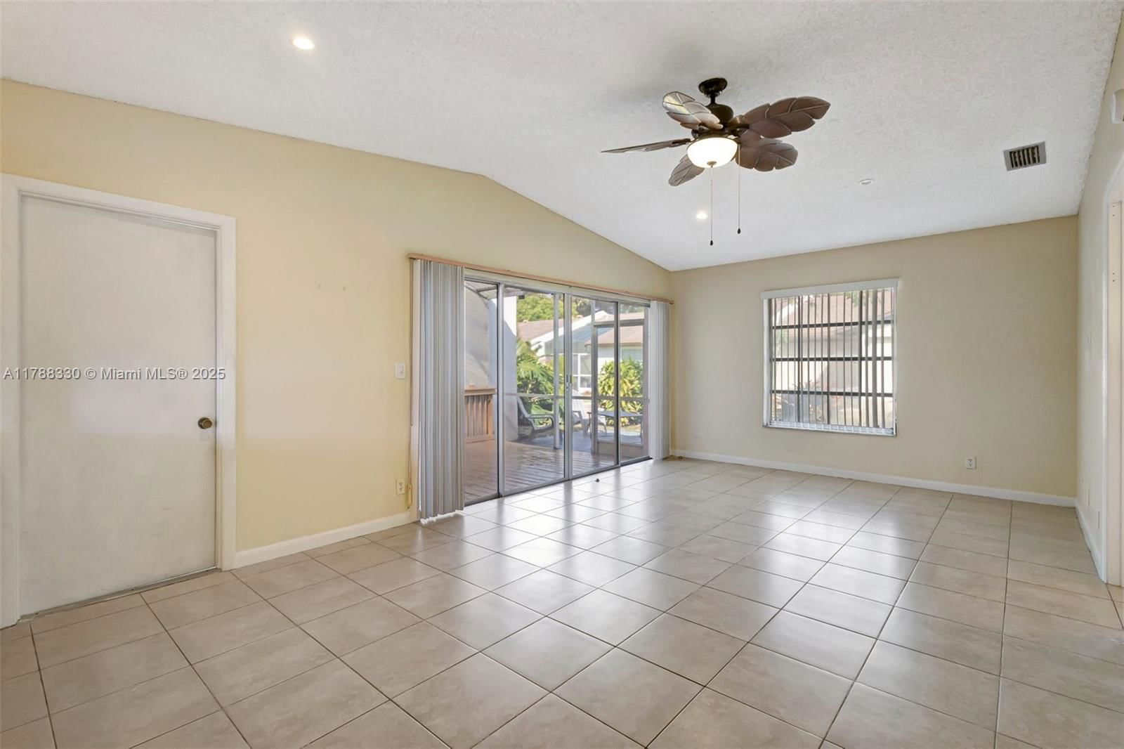 Real estate property located at 5057 Forsythia St, Palm Beach, Kings Point 13, Delray Beach, FL