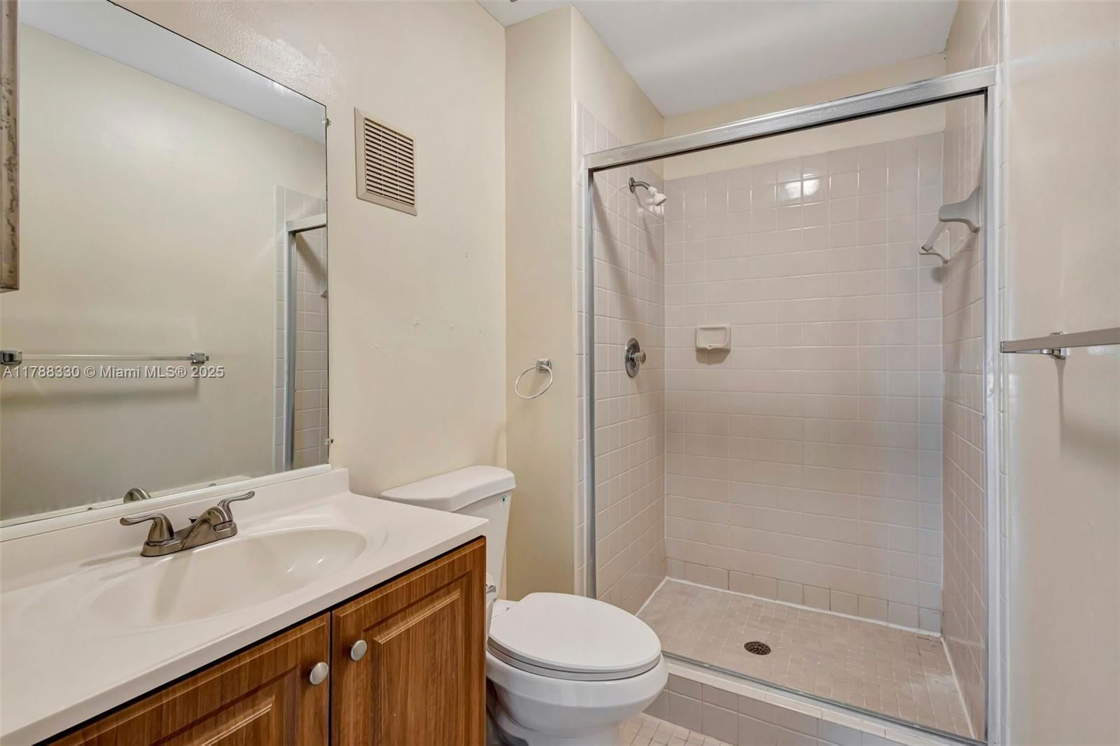 Real estate property located at 5057 Forsythia St, Palm Beach, Kings Point 13, Delray Beach, FL