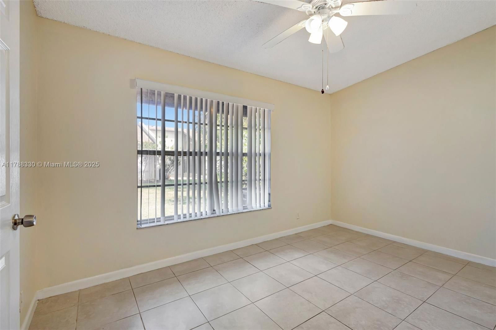 Real estate property located at 5057 Forsythia St, Palm Beach, Kings Point 13, Delray Beach, FL