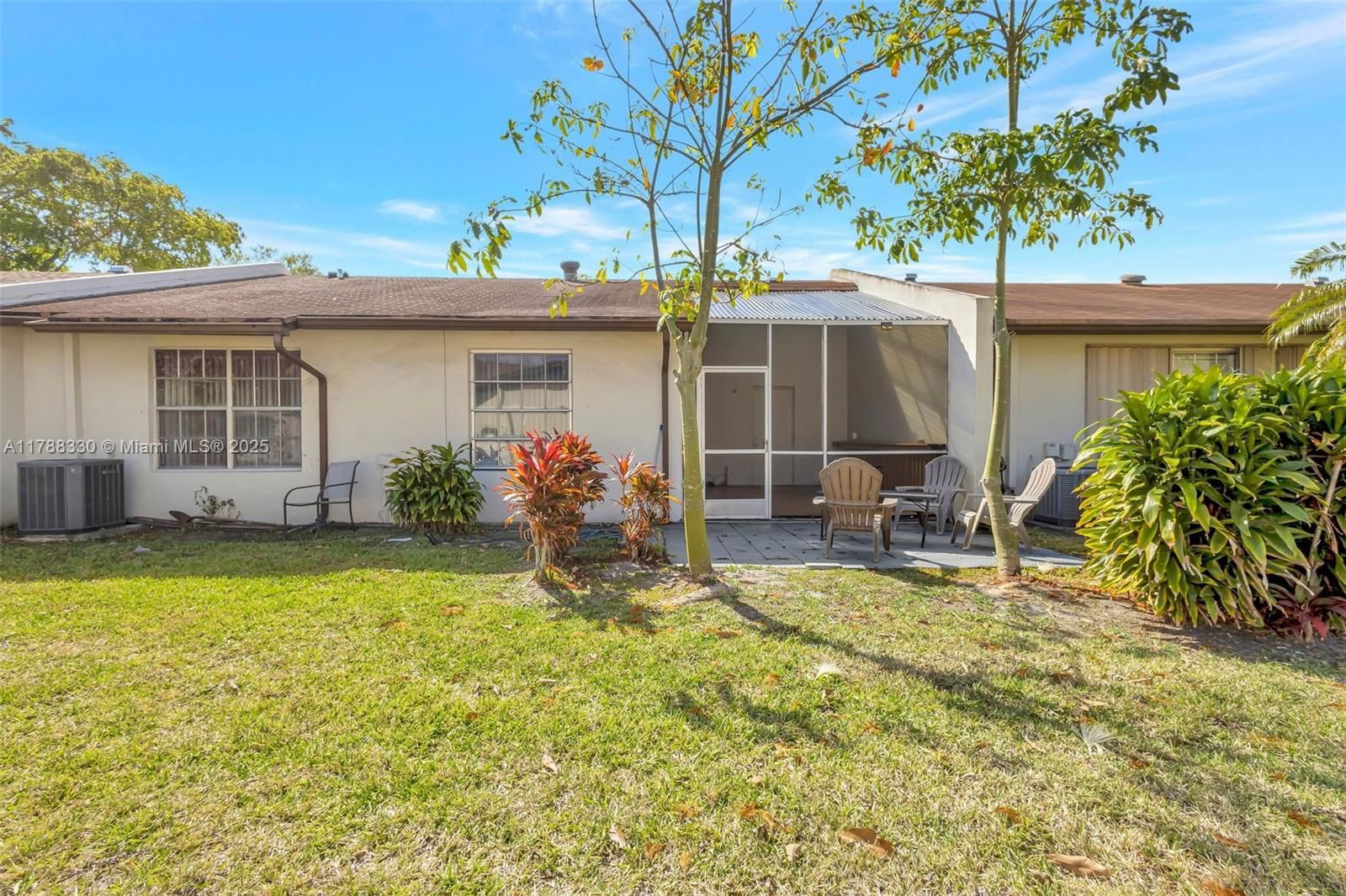 Real estate property located at 5057 Forsythia St, Palm Beach, Kings Point 13, Delray Beach, FL