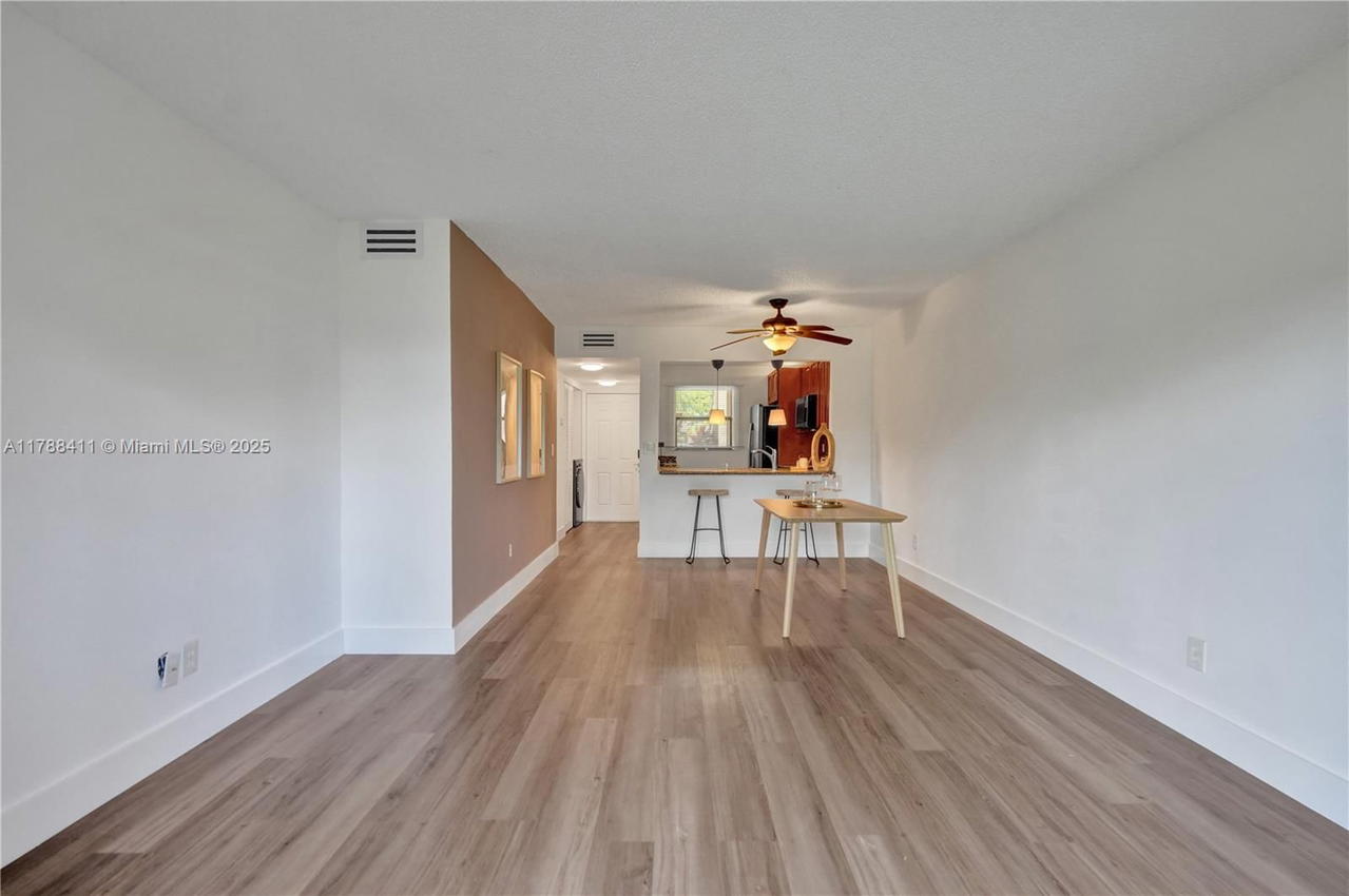 Real estate property located at 15705 Waterside Cir #104, Broward, Waterside Village Three C, Sunrise, FL