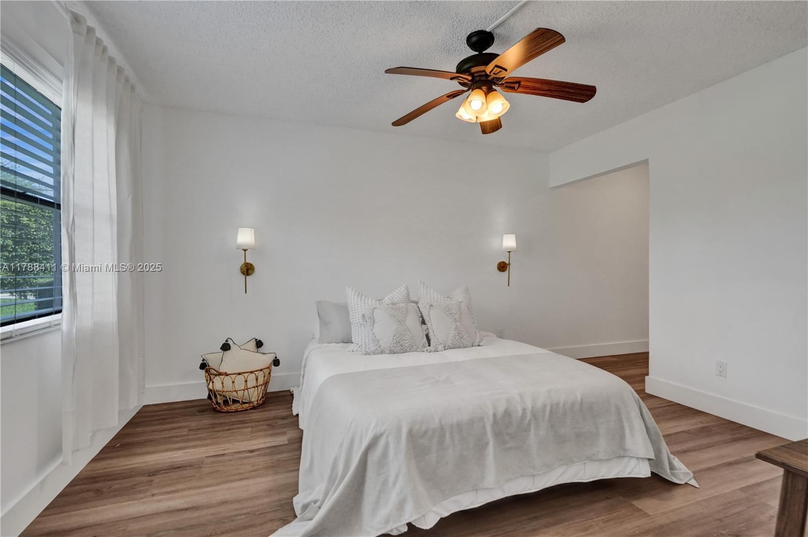 Real estate property located at 15705 Waterside Cir #104, Broward, Waterside Village Three C, Sunrise, FL