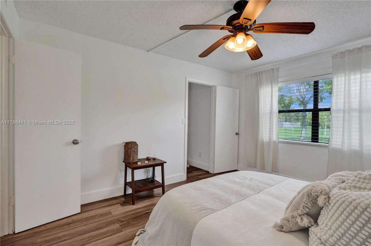 Real estate property located at 15705 Waterside Cir #104, Broward, Waterside Village Three C, Sunrise, FL