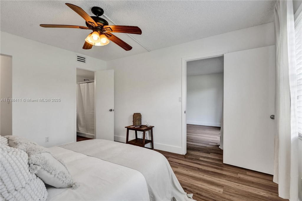 Real estate property located at 15705 Waterside Cir #104, Broward, Waterside Village Three C, Sunrise, FL