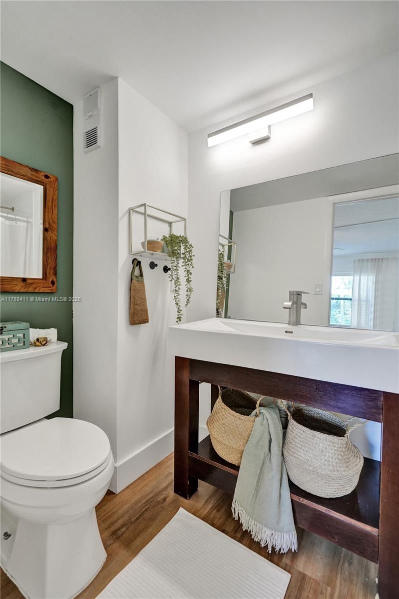 Real estate property located at 15705 Waterside Cir #104, Broward, Waterside Village Three C, Sunrise, FL