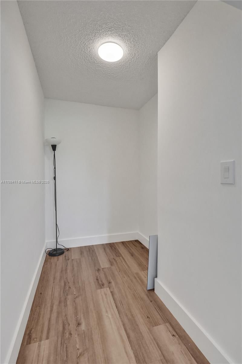 Real estate property located at 15705 Waterside Cir #104, Broward, Waterside Village Three C, Sunrise, FL