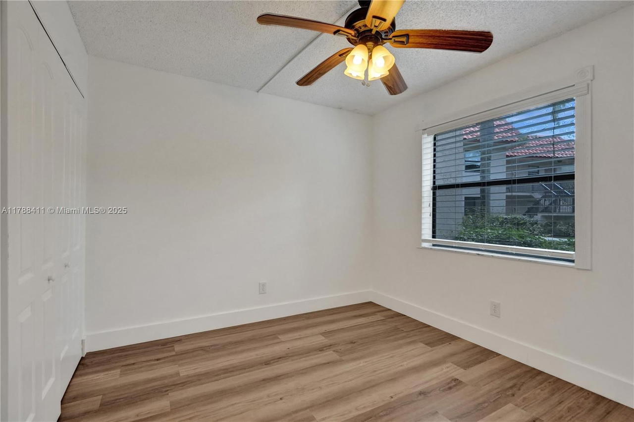Real estate property located at 15705 Waterside Cir #104, Broward, Waterside Village Three C, Sunrise, FL