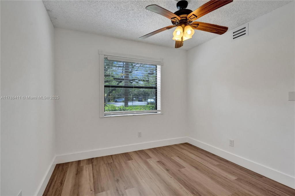 Real estate property located at 15705 Waterside Cir #104, Broward, Waterside Village Three C, Sunrise, FL