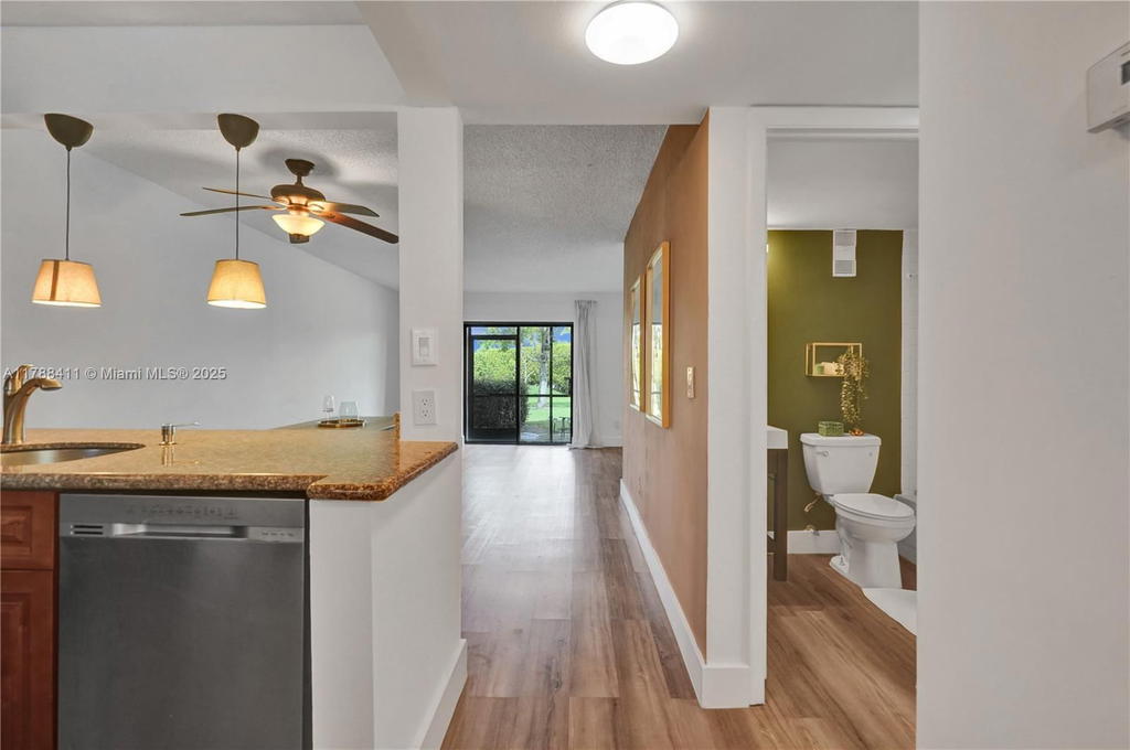 Real estate property located at 15705 Waterside Cir #104, Broward, Waterside Village Three C, Sunrise, FL