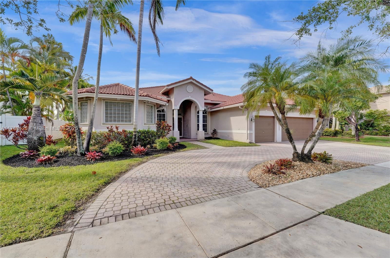 Real estate property located at 17538 13th Street, Broward, Silver Lakes Phase Ii Rep, Pembroke Pines, FL