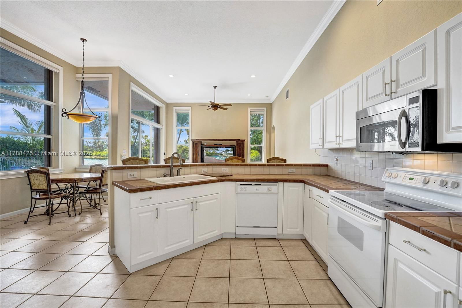 Real estate property located at 17538 13th Street, Broward, Silver Lakes Phase Ii Rep, Pembroke Pines, FL