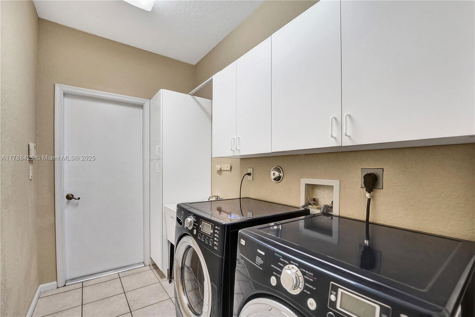 Real estate property located at 17538 13th Street, Broward, Silver Lakes Phase Ii Rep, Pembroke Pines, FL