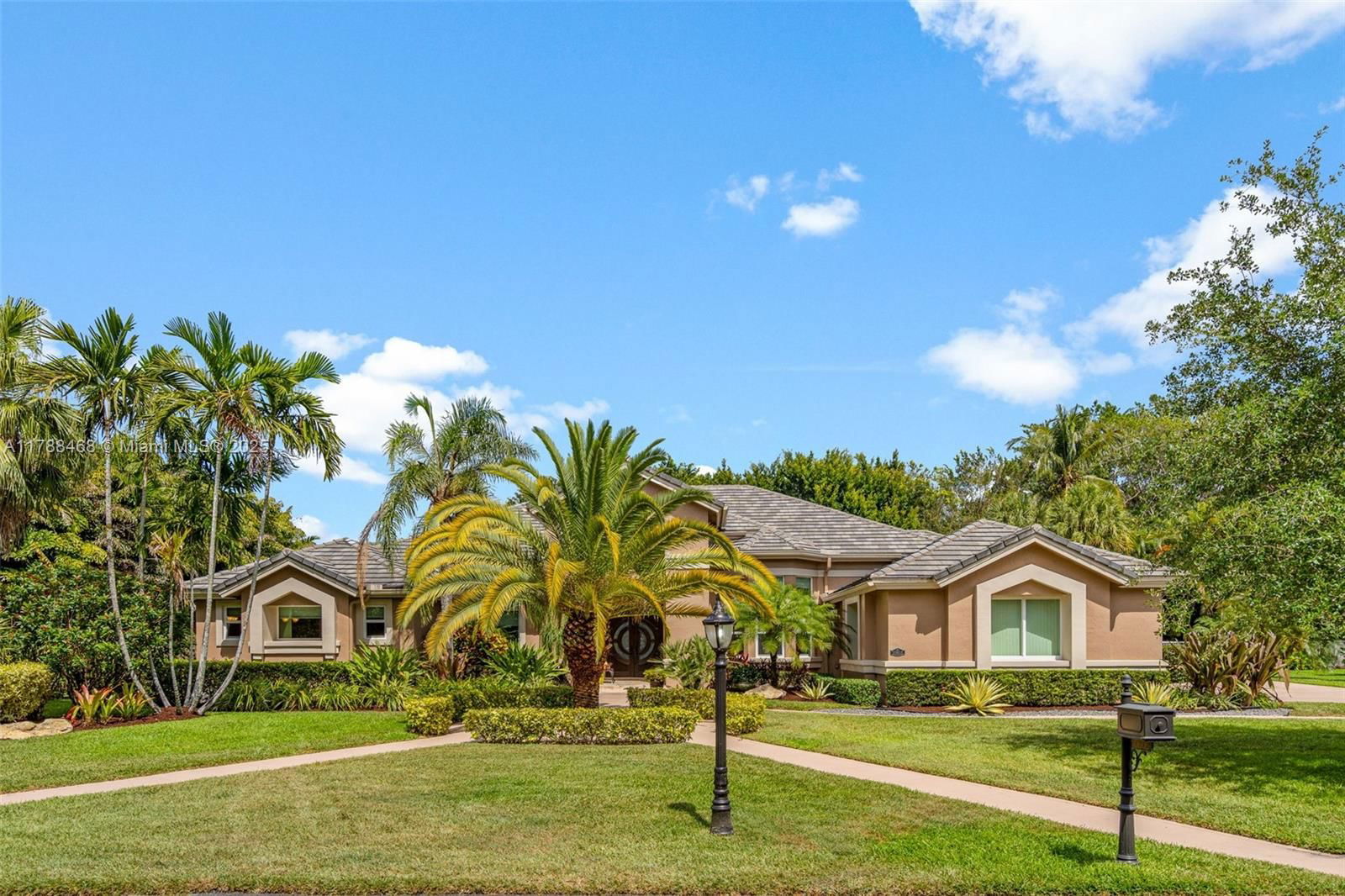 Real estate property located at 10605 Indian Trl, Broward, Indian Pond, Cooper City, FL