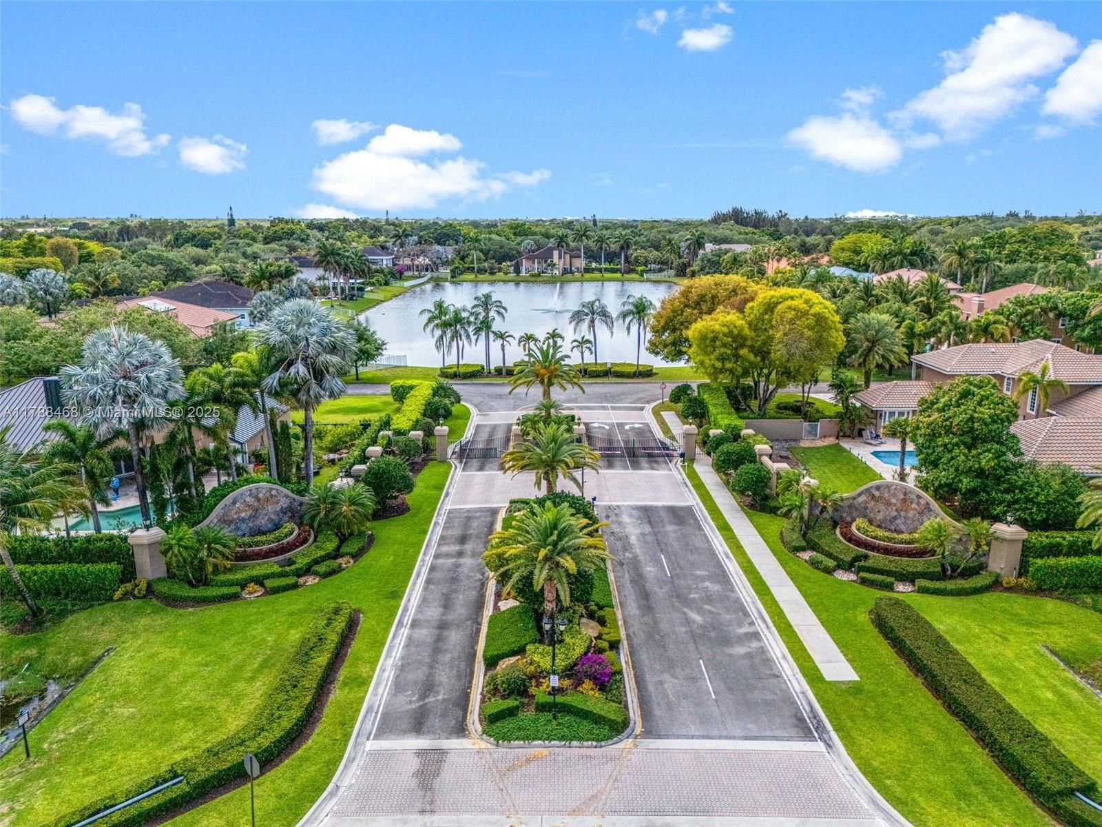 Real estate property located at 10605 Indian Trl, Broward, Indian Pond, Cooper City, FL