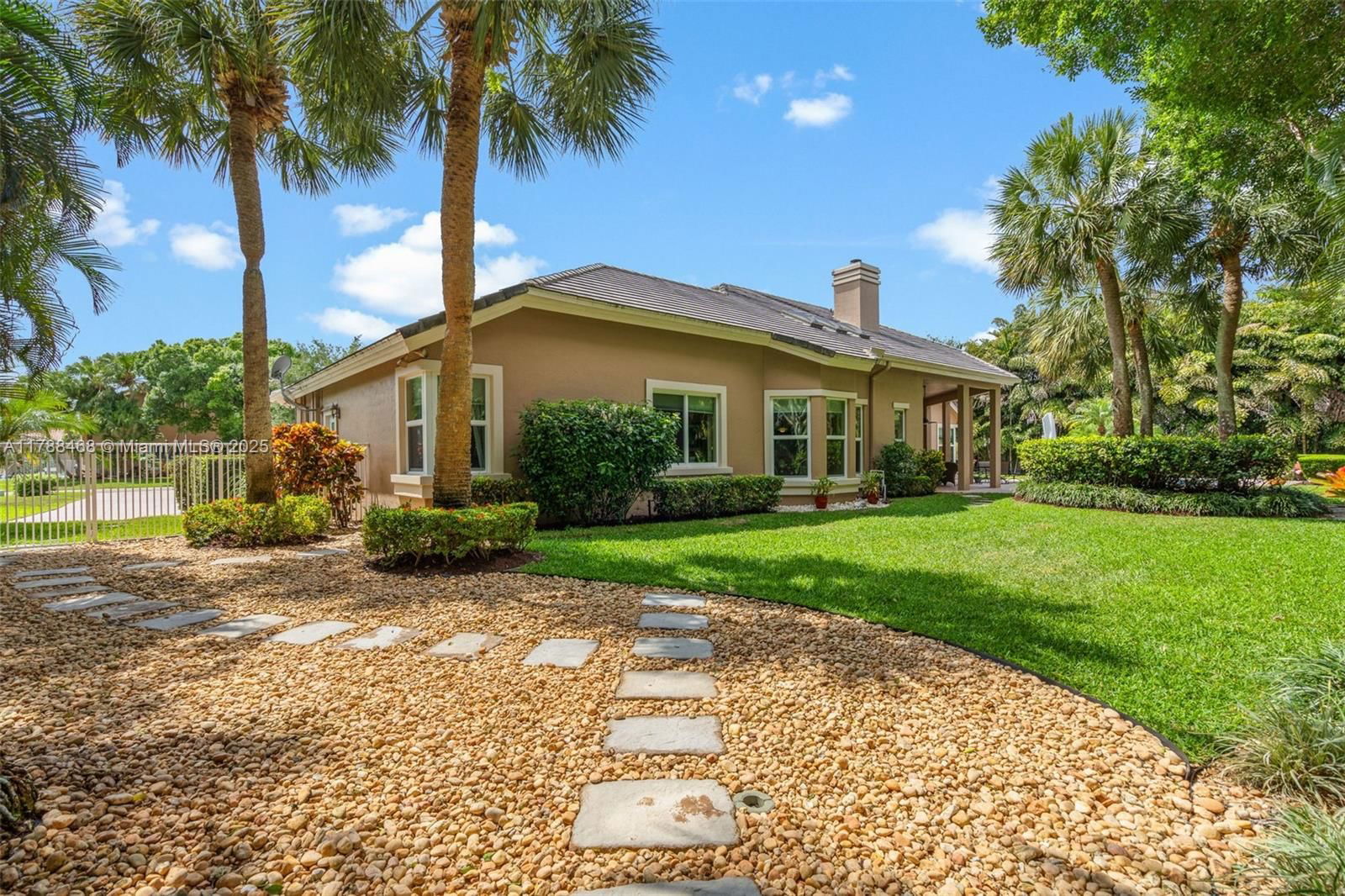 Real estate property located at 10605 Indian Trl, Broward, Indian Pond, Cooper City, FL