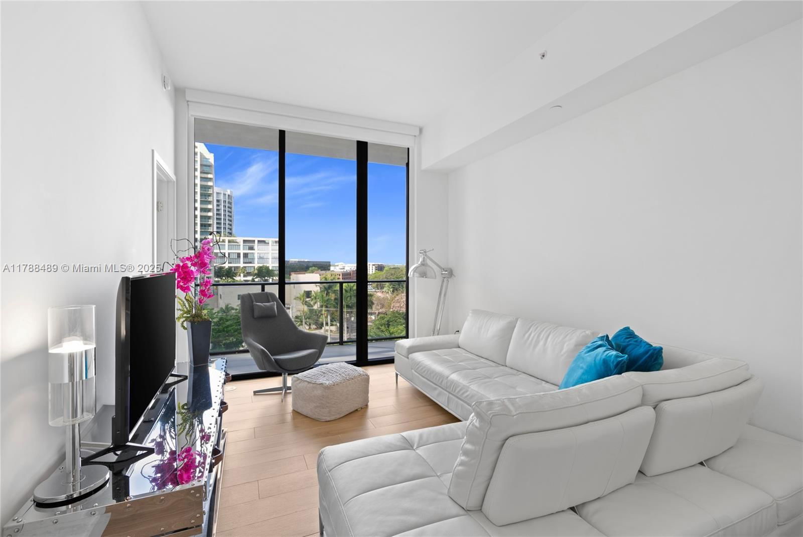 Real estate property located at 2678 Tigertail Ave #615, Miami-dade, 2678 Tigertail Condo, Miami, FL