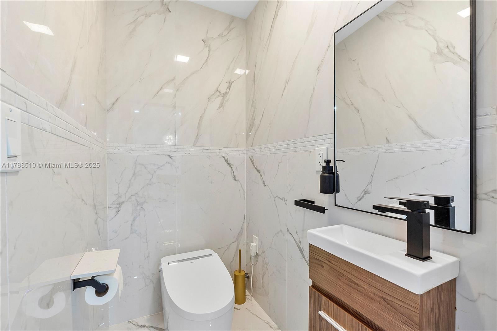 Real estate property located at 5022 45th Ave, Broward, Winston Park, Coconut Creek, FL