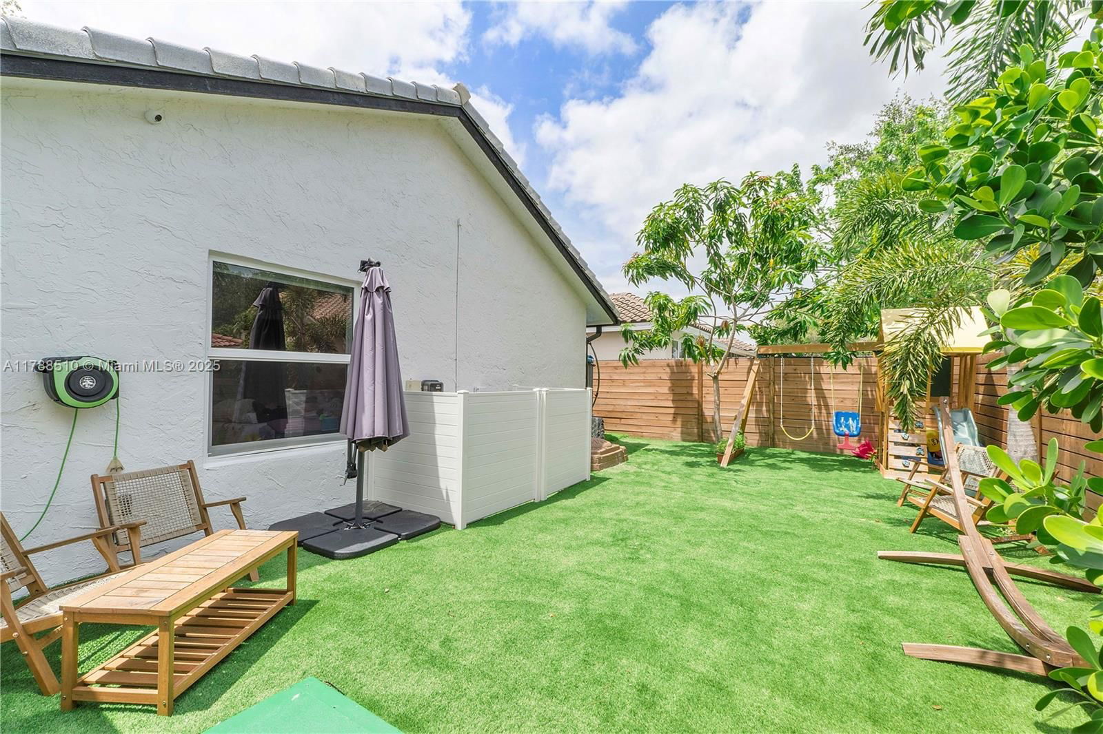 Real estate property located at 5022 45th Ave, Broward, Winston Park, Coconut Creek, FL