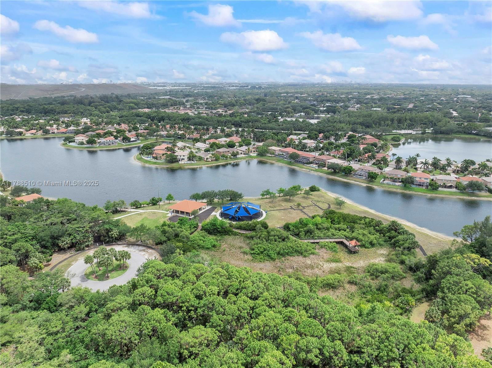 Real estate property located at 5022 45th Ave, Broward, Winston Park, Coconut Creek, FL
