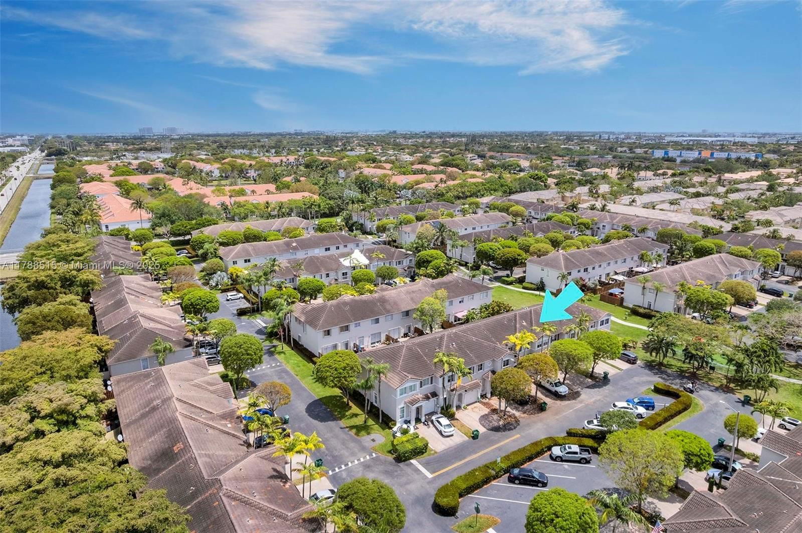Real estate property located at 5725 112th Path, Miami-dade, Doral Northeast Townhomes, Doral, FL