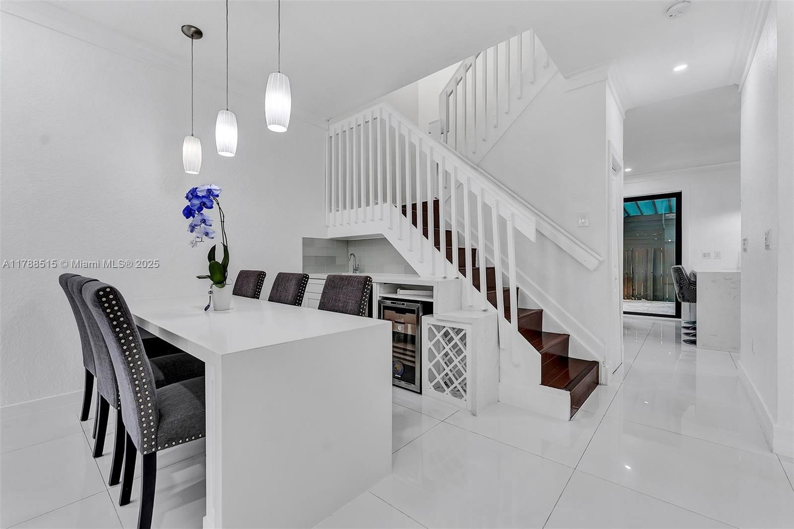 Real estate property located at 5725 112th Path, Miami-dade, Doral Northeast Townhomes, Doral, FL