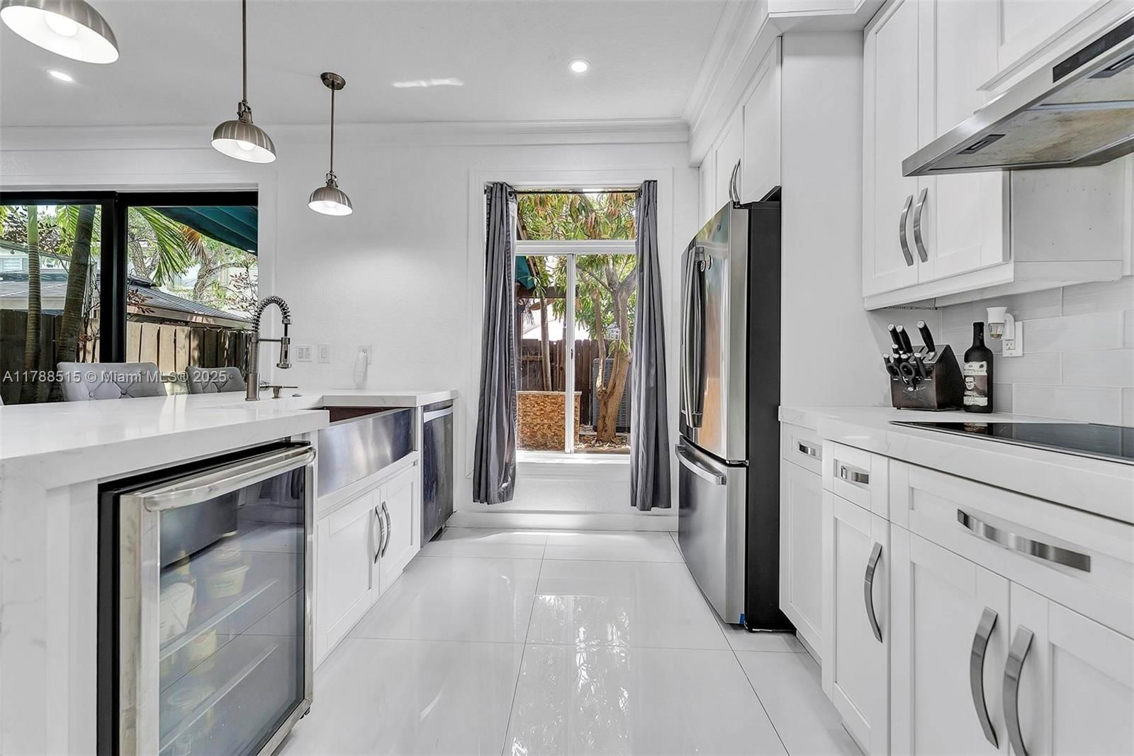 Real estate property located at 5725 112th Path, Miami-dade, Doral Northeast Townhomes, Doral, FL