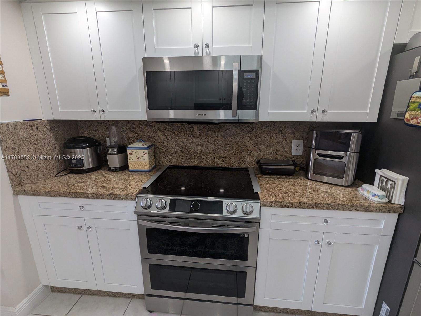 Real estate property located at 800 142nd Ave #401N, Broward, Suffolk At Century Villag, Pembroke Pines, FL
